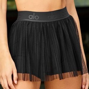 NWT Alo Yoga Black Mesh Flirty Tennis Skirt